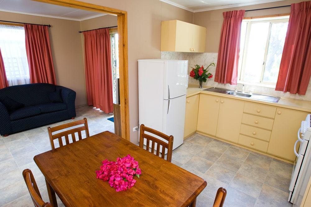 Hotel Acclaim Kingsway Tourist Park à Madeley Extérieur photo